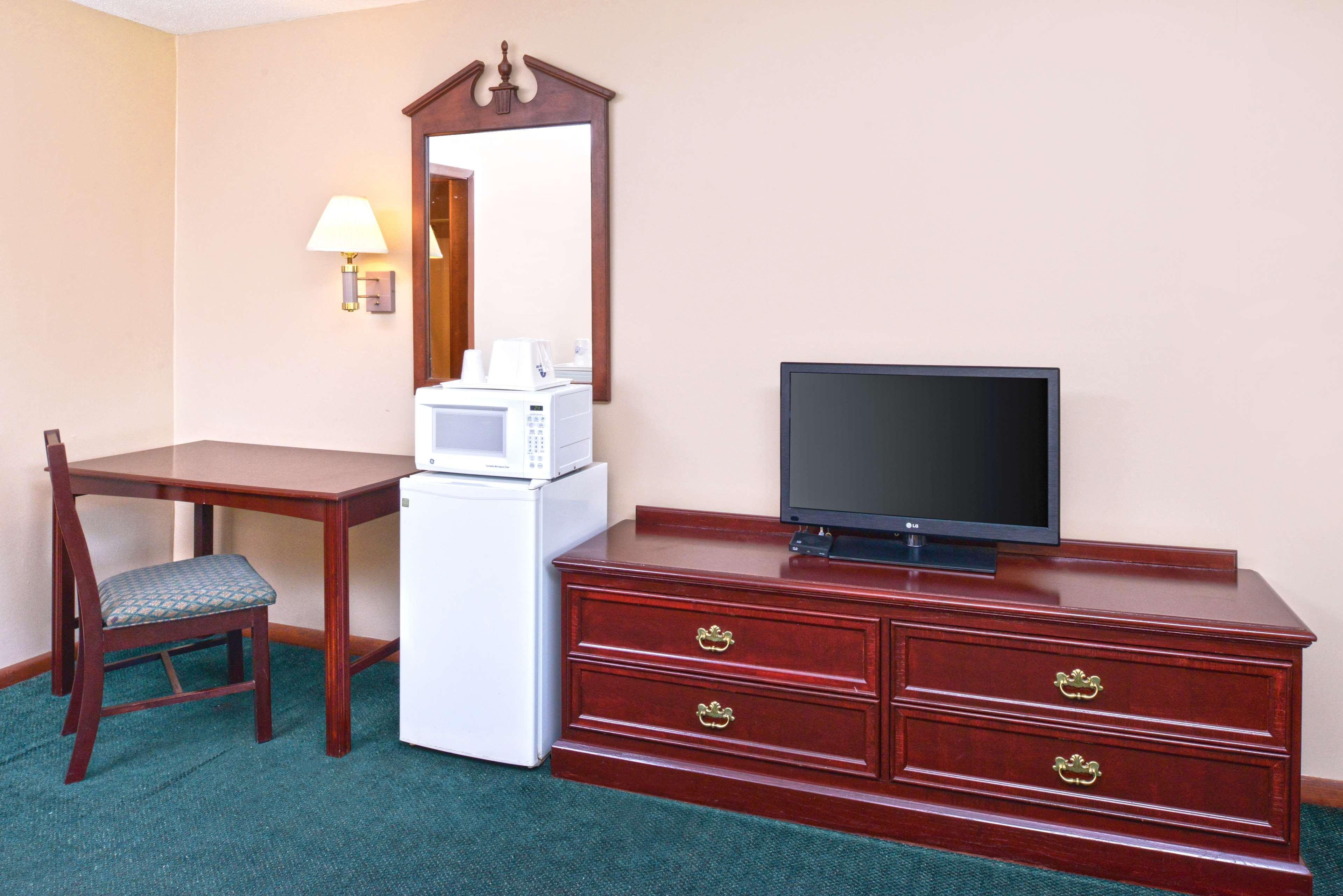 Americas Best Value Inn Plattsburgh Luaran gambar
