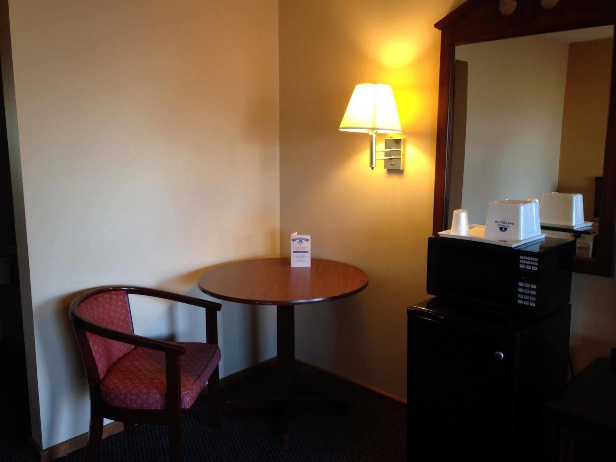 Americas Best Value Inn Plattsburgh Luaran gambar
